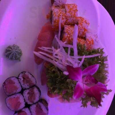Sashimi Sushi Lounge