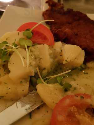 Heinrichs Schlossheuriger