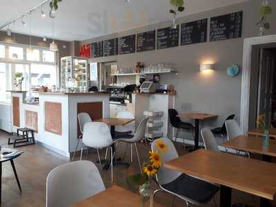 Frau Kruger -das Café Am Mauerpark