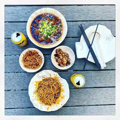 Liu Chengduweidao - Chuan Chuan Xiang Und Nudelhaus