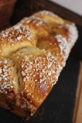 Pas Normal Café Bistrot