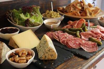 Pas Normal Café Bistrot