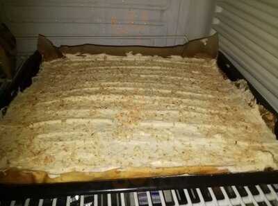 Tortenhebär - Weincafe An Der Oper