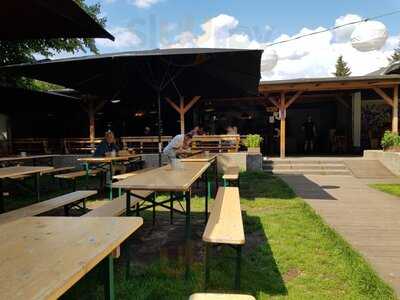 James June Sommergarten