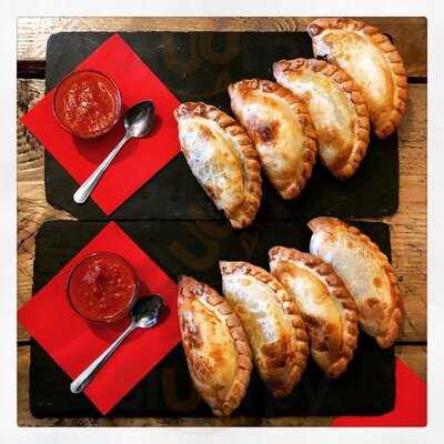 Gloria Empanadas