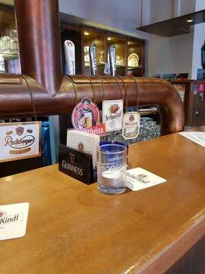 Country Cheers - Sky-sportsbar