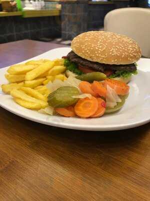 HÜner - Chicken • Burger • Salad • Soups