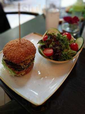 D. 31 Das Restaurant