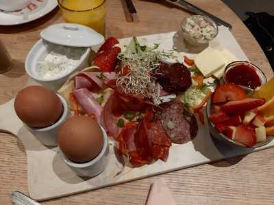 Cabinett Cafe & Bistro