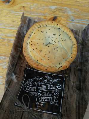 Oma Marnie's Pies Kiwi Pie Backery