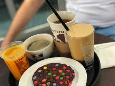 Einstein Kaffee Am Mercedes Platz