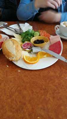 Kiran Backerei Und Cafe