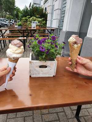 Gelato E Caffe Fiocco Di Neve