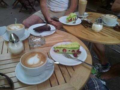 Manon Espresso Bar & Chocolaterie