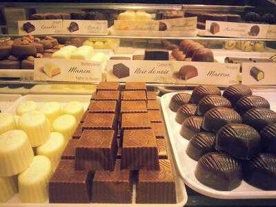 Manon Espresso Bar & Chocolaterie