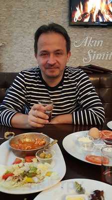 Akin Simit