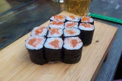Yakoolza Sushi Club