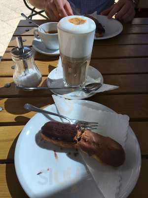 Café Bistro Les Amis