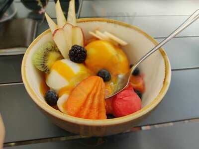 Claus - Eismanufaktur & Deli