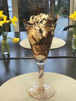 Eiscafe Natürliches Eis