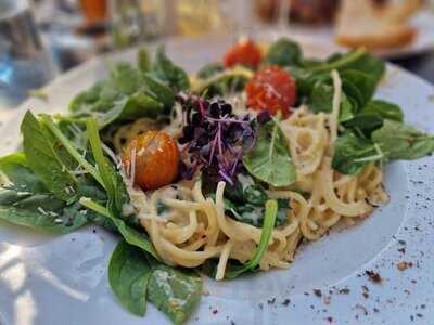 Letterman Bar & Grill