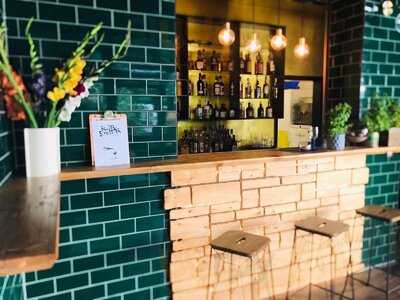 Café Bar Bruder & Schwester