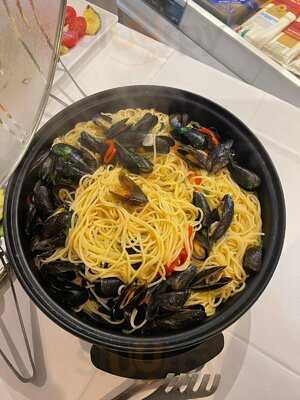 Drammis Feinkost Restaurant