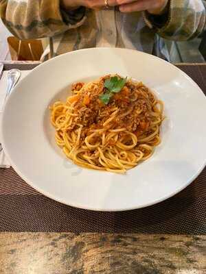 Drammis Feinkost Restaurant