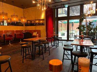 Kitchens Restaurant & Bar