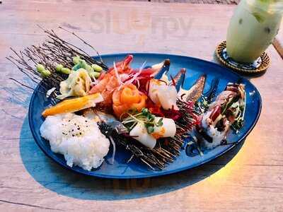 Hiroshi Sushi & Ramen