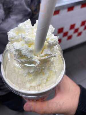 Five Guys Berlin Alex