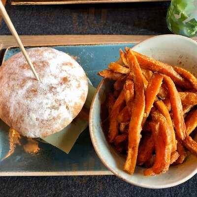 Hans Im GlÜck Burgergrill & Bar