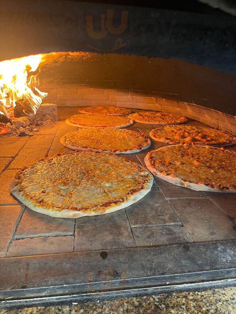 Holzofen Pizzeria