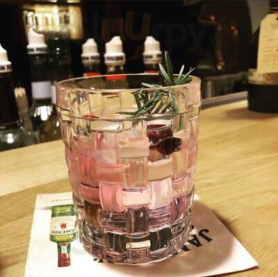 The Local, Inh. Simone Petralia