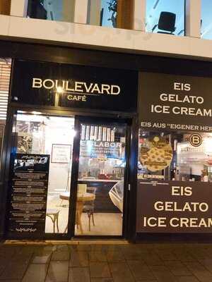 Boulevard Café
