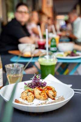 Auf Die Hand – Potsdamer Platz