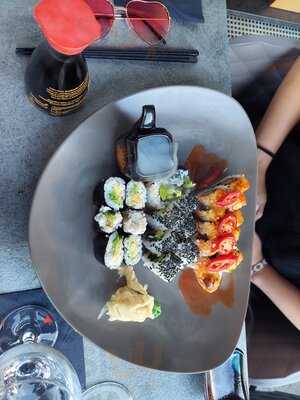 Lu-bu Asian Fusion Kitchen