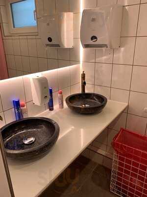 48 American Sportsbar & Diner