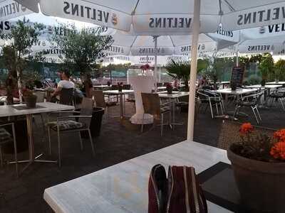 Sabanis Lounge Und Restaurant
