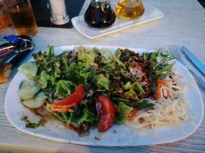 Sabanis Lounge Und Restaurant