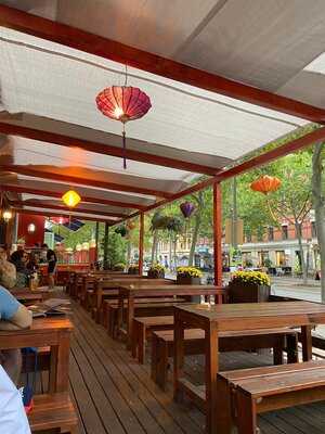 Quchi - Sushi & Asian Fusion Kitchen