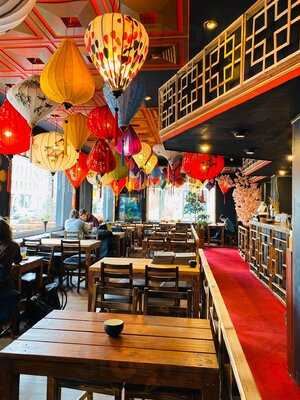 Quchi - Sushi & Asian Fusion Kitchen