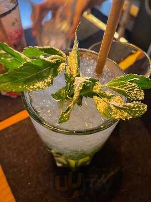 Hans Im GlÜck Burgergrill & Bar