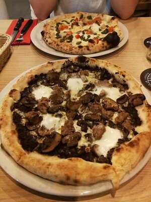 Pizzeria Portofino In Lübeck