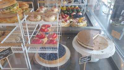 4tees Gmbh - Karrys & Barrys