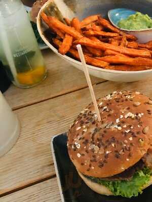 Hans Im GlÜck Burgergrill & Bar