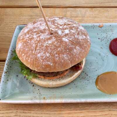 Hans Im GlÜck Burgergrill & Bar