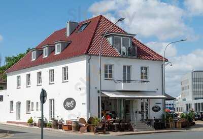 Alberts Am Platz ‑ Eine Moderne Fischereihafen‑bar