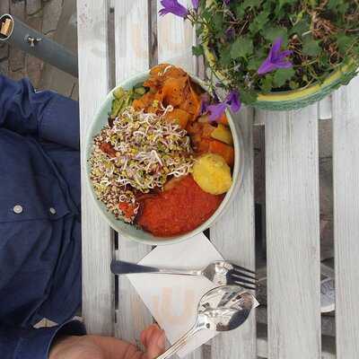 Deli Nitsche & Freiraum