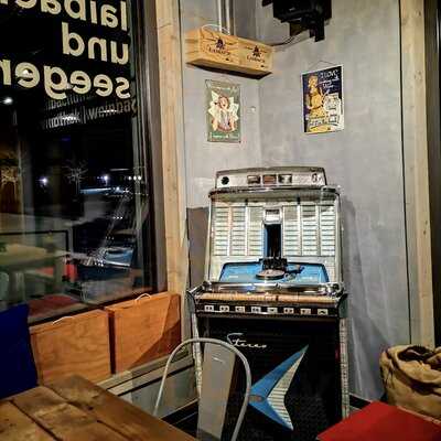 Vinothek Laibach & Seeger Weinbar